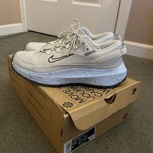 Brand new Women’s Nikes!